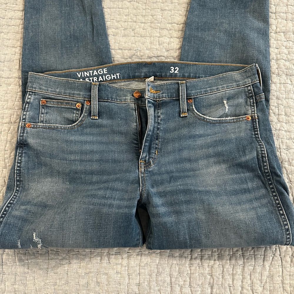 JCrew Women’s Vintage Straight Blue Jeans, cropped fit.
